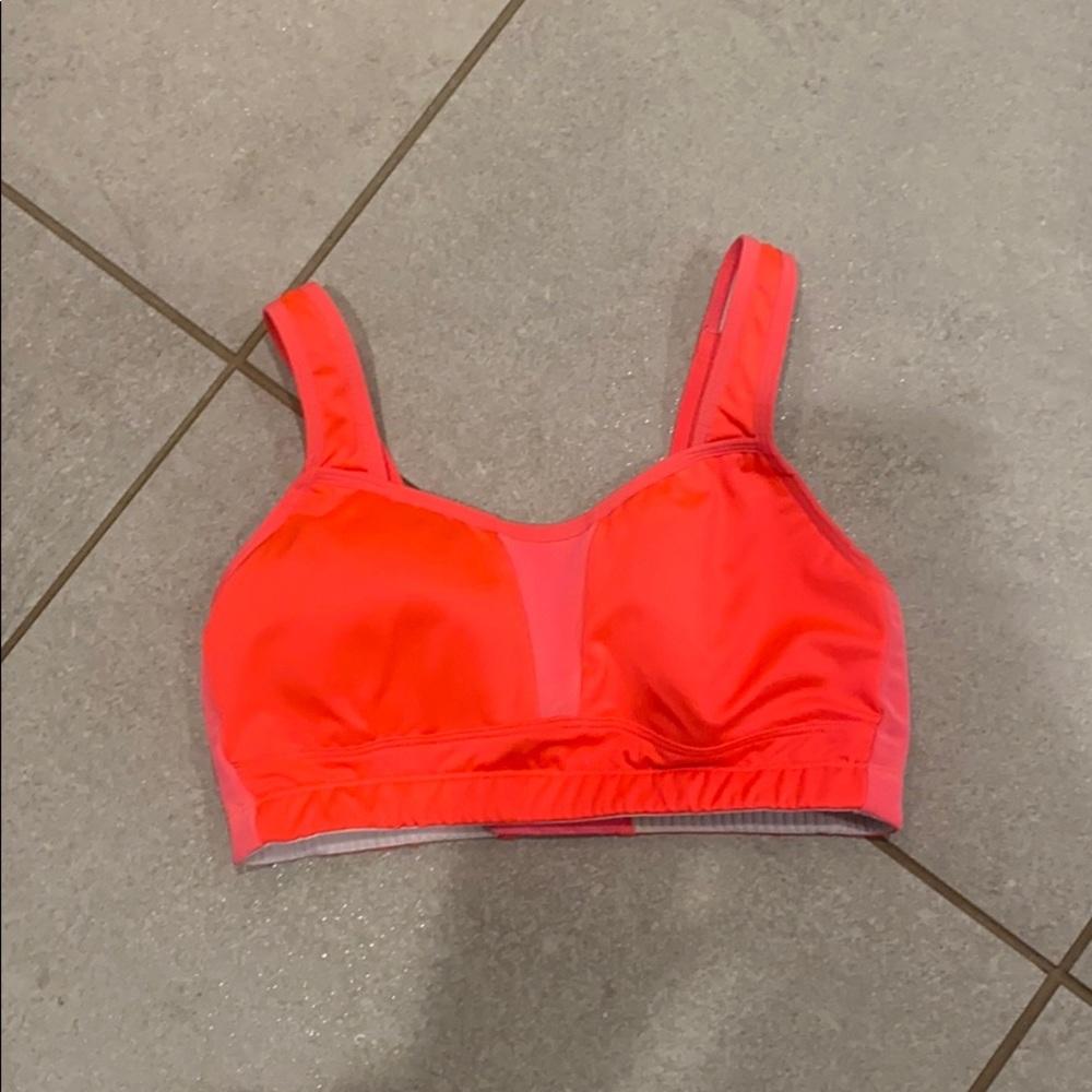 Saucony Bounce Trouncer sports bra
